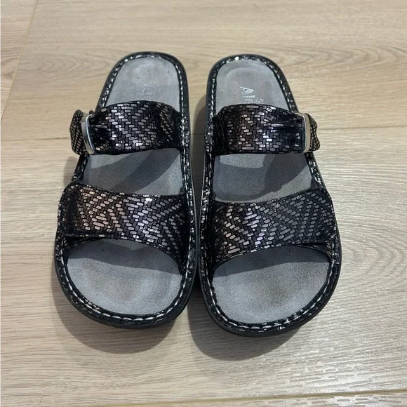 ALEGRIA KARMEN KAR-532 Size 38
PEWTER DAZZLER LEATHER COMFORT SLIDES/WEDGES - Picture 2 of 9